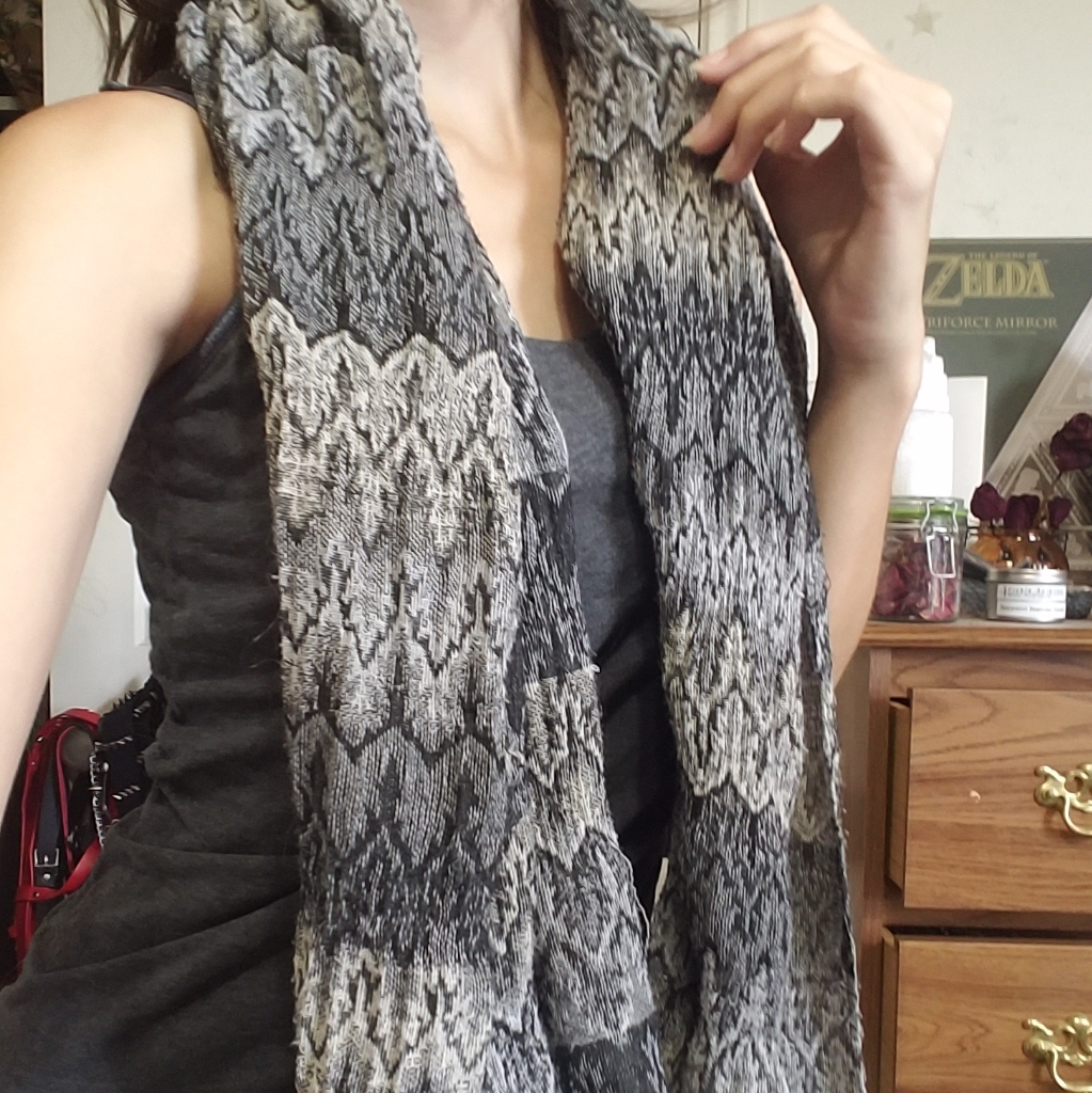 Grey Patterned Scarf